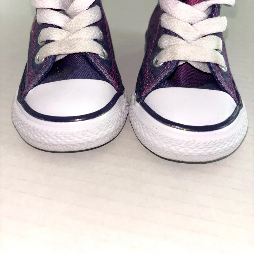 Converse Toddlers DC Superhero Supergirl Girls High Top Chuck Taylors Kid size 3